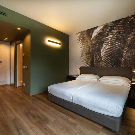 Phi Hotel Piajo 넴브로 외부 사진