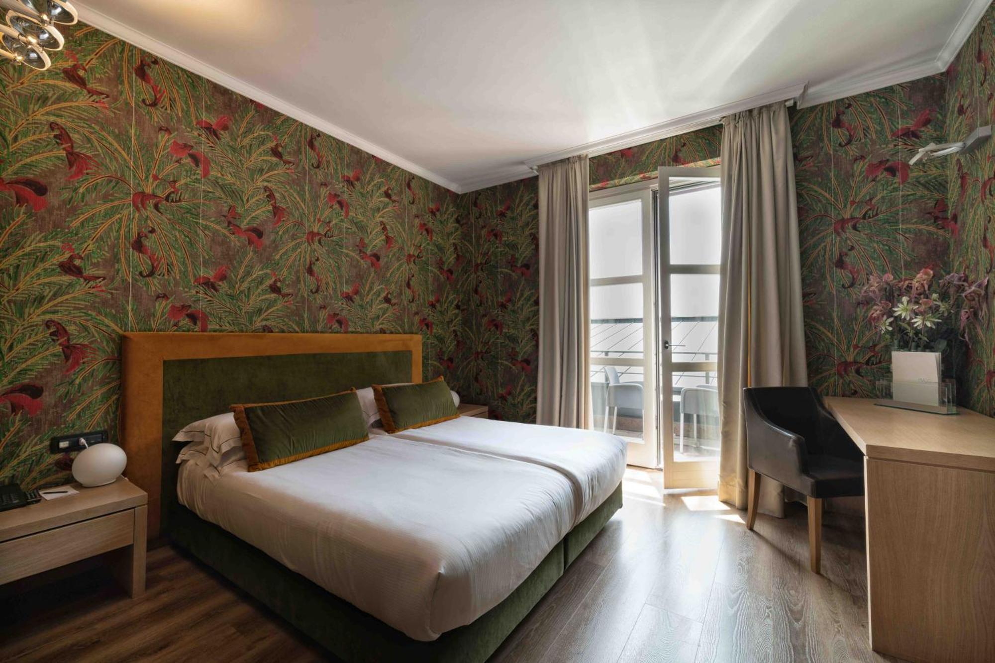 Phi Hotel Piajo 넴브로 외부 사진