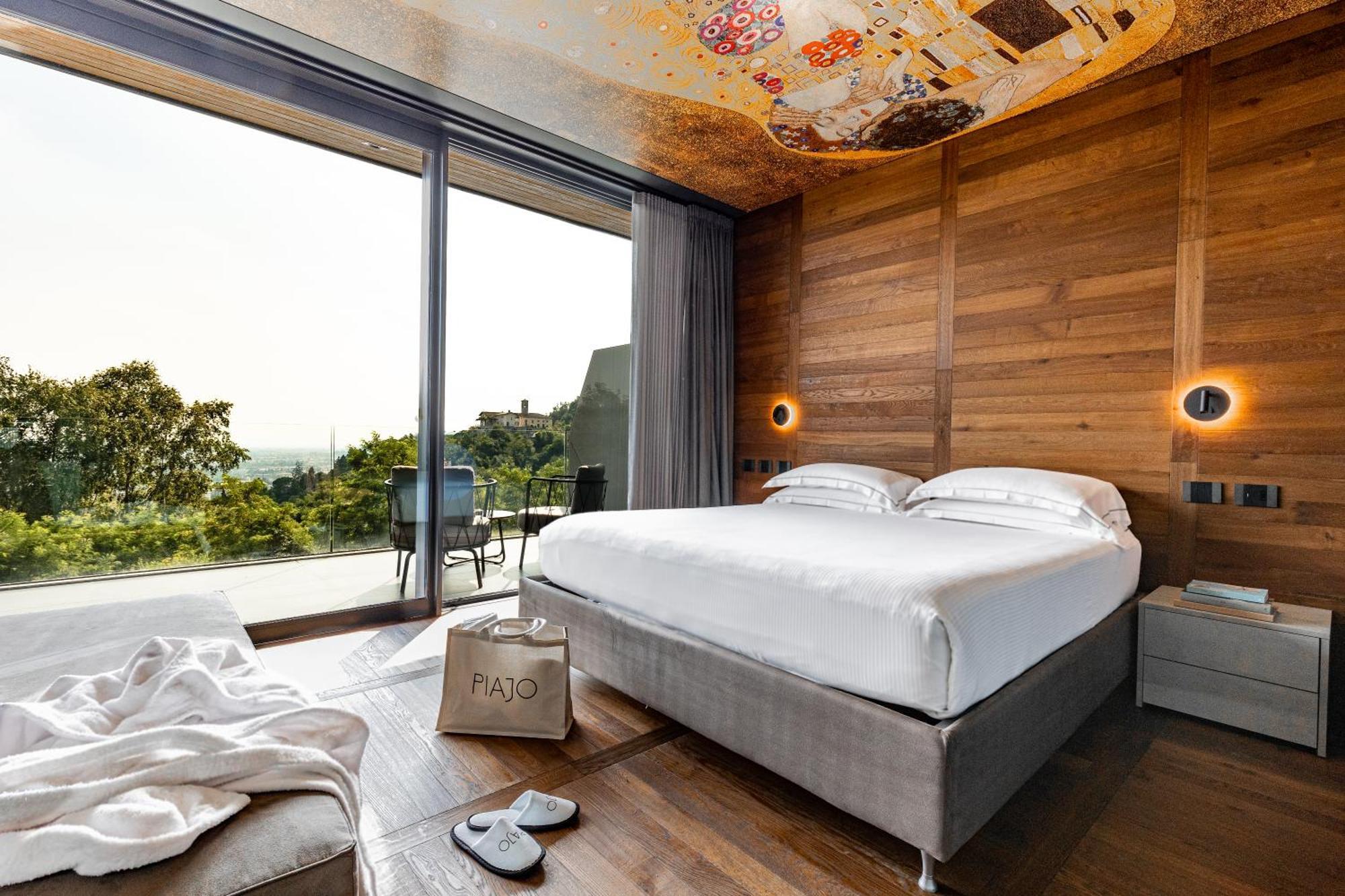 Phi Hotel Piajo 넴브로 외부 사진
