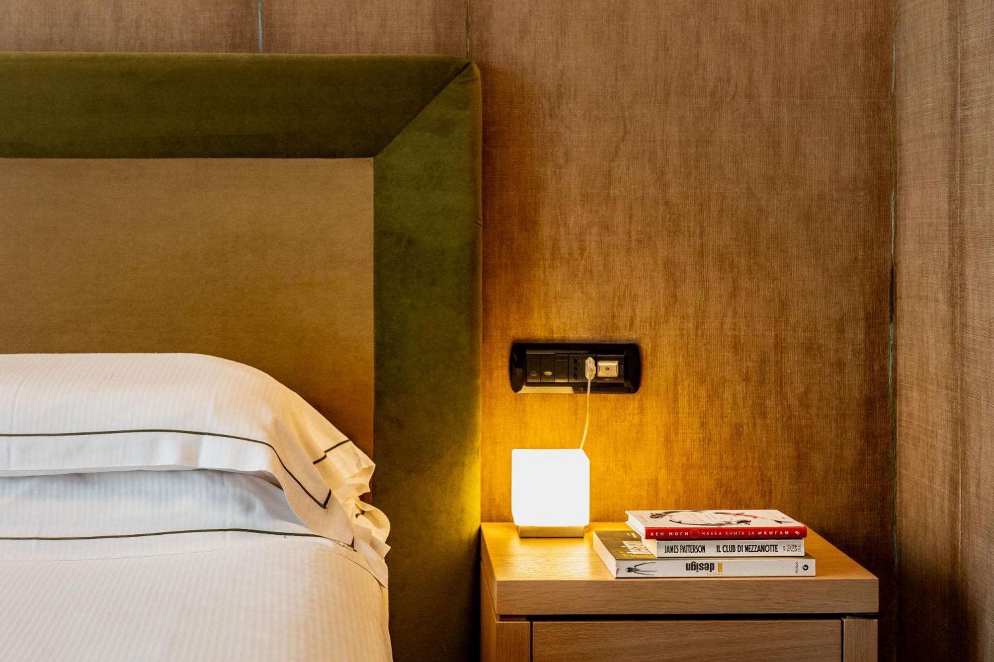 Phi Hotel Piajo 넴브로 외부 사진
