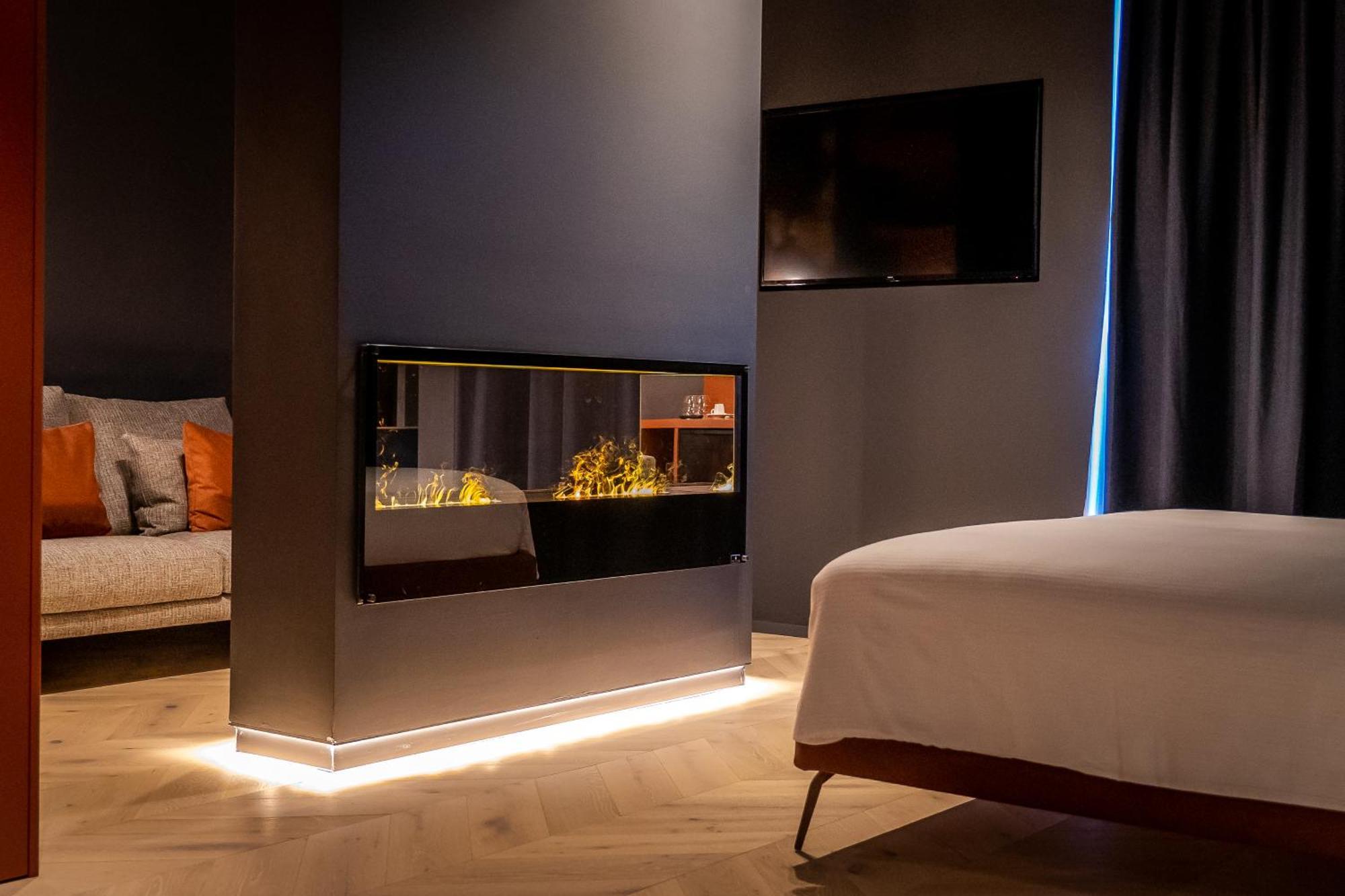 Phi Hotel Piajo 넴브로 외부 사진