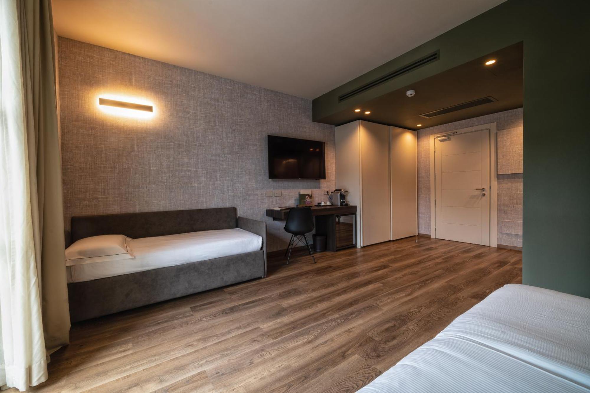 Phi Hotel Piajo 넴브로 외부 사진