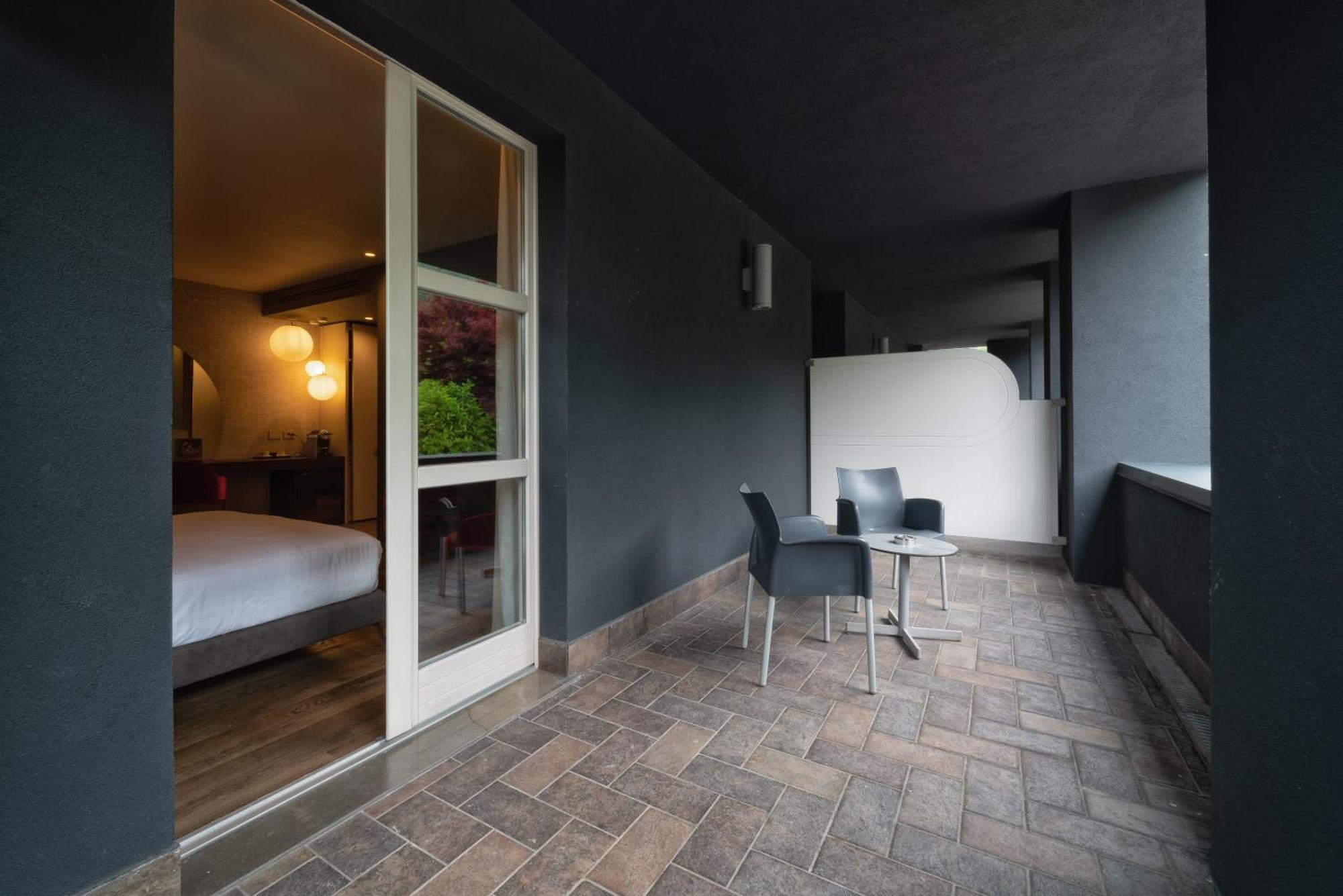 Phi Hotel Piajo 넴브로 외부 사진