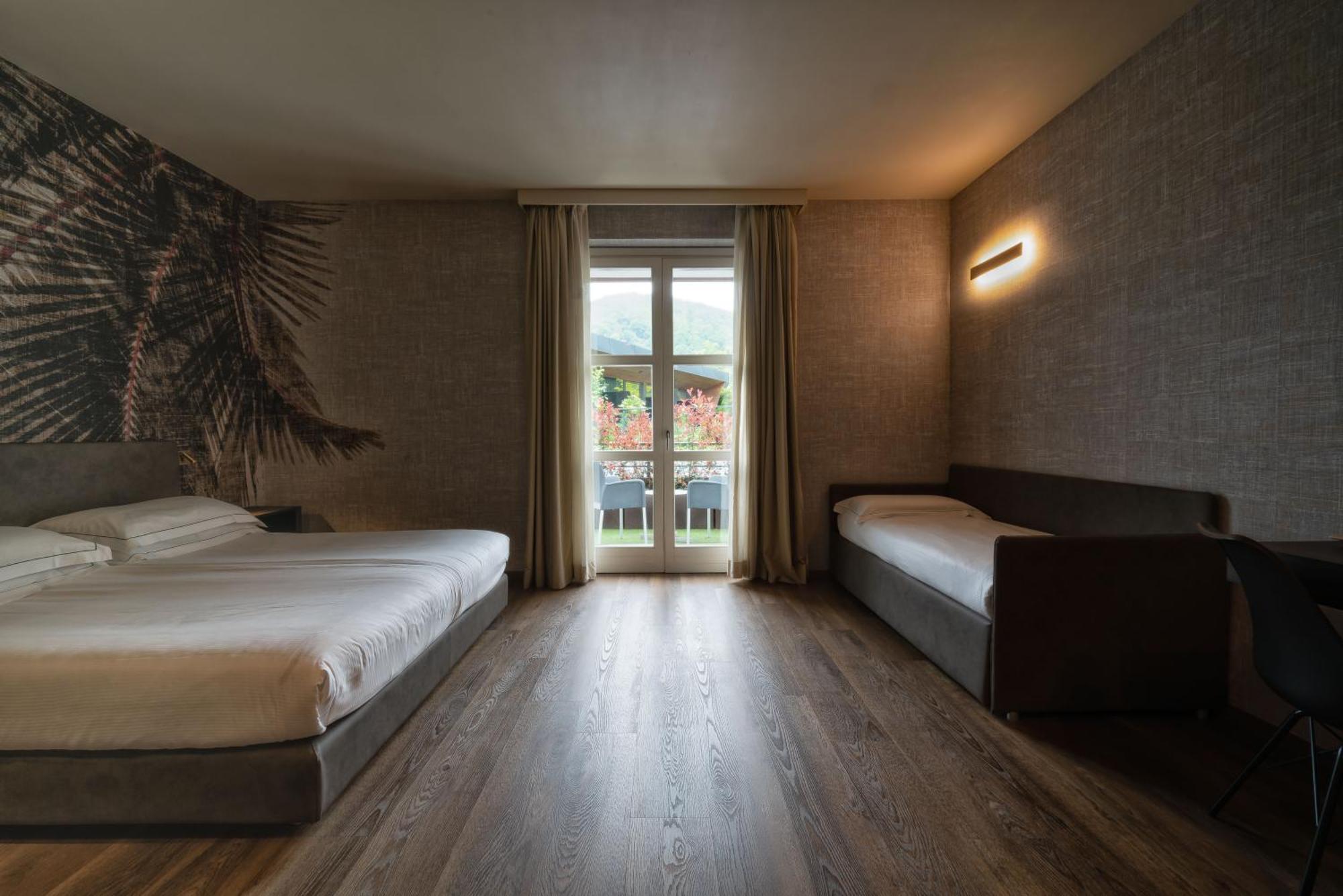 Phi Hotel Piajo 넴브로 외부 사진