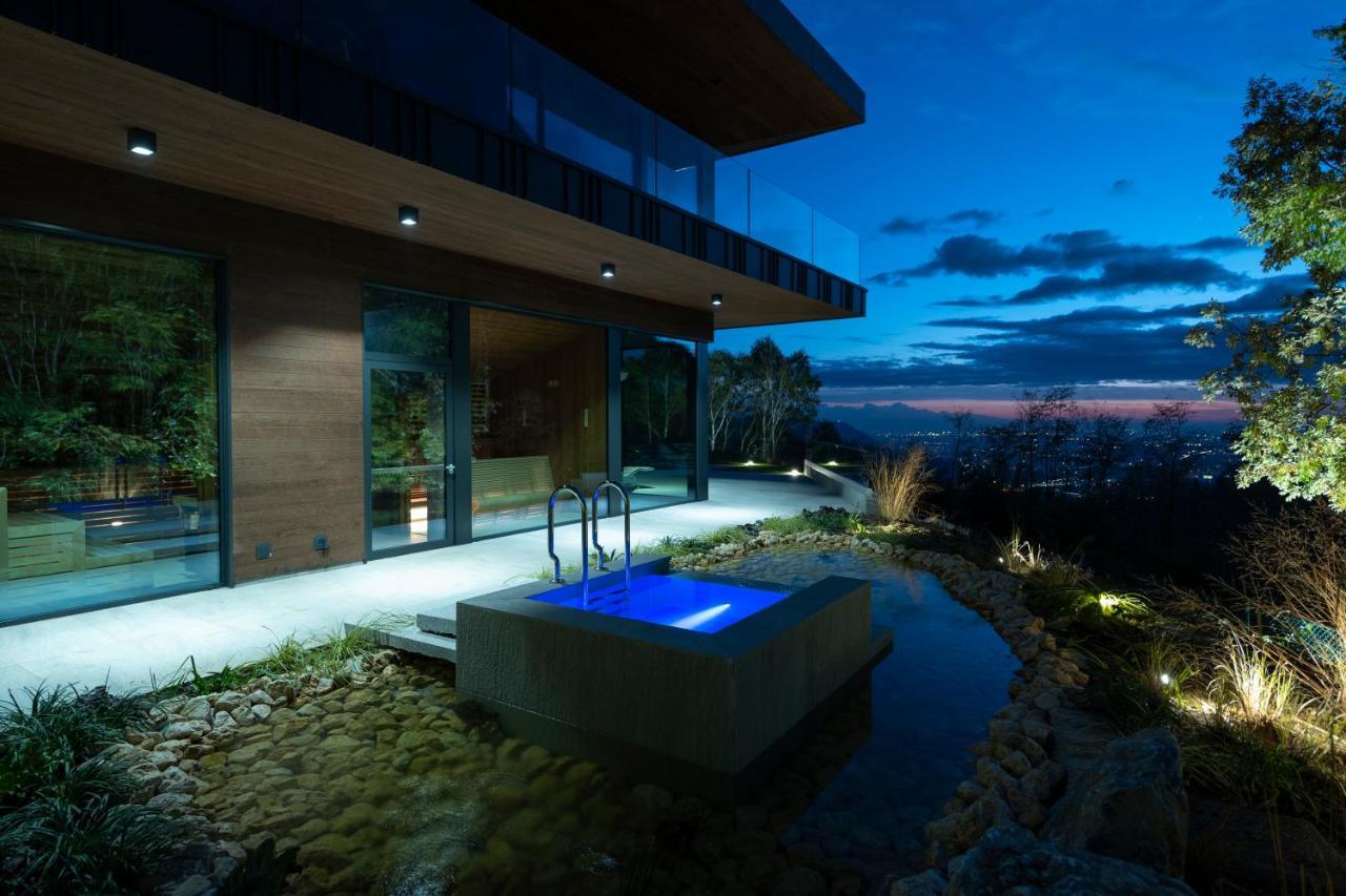 Phi Hotel Piajo 넴브로 외부 사진